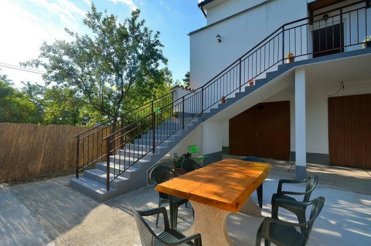 Apartment Nada With Private Pool Buzet Exterior photo